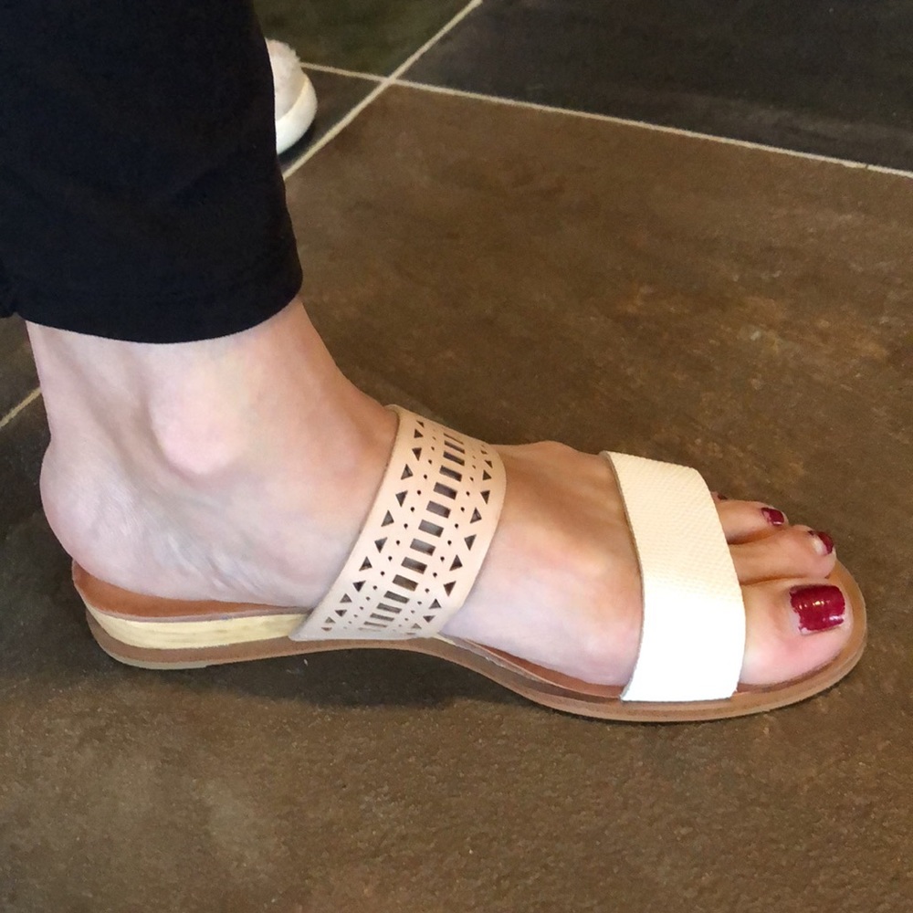 Sandals - Picture 2 of 4